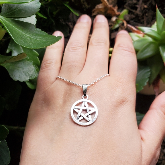 New Silver Pentagram Necklace - Picture 7 of 14